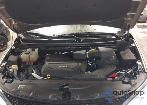 2018 Chrysler Pacifica Limited z USA, uszkodzony, nr VIN 2C4RC1GG6JR140357